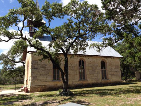 Polly's Chapel, Pipe Creek Texas