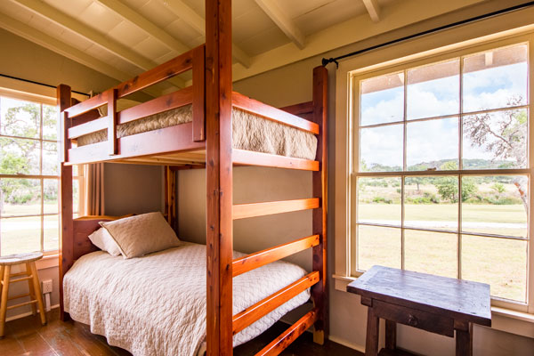 Cottonwood Cabin Bunk Room, Pipe Creek Texas