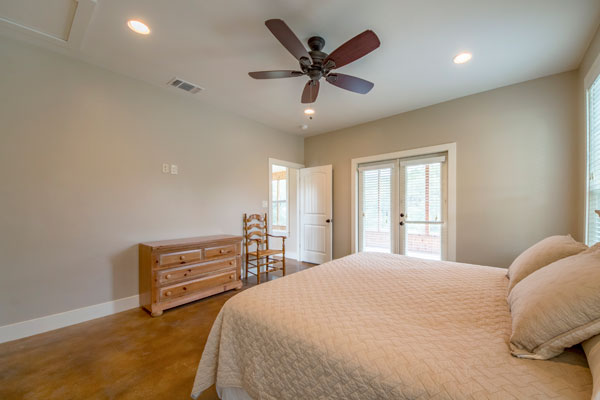 Master Bedroom with King Bed, Creek Lodge